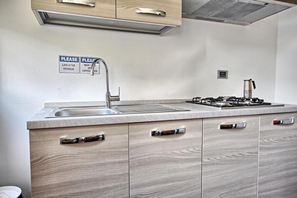 Casa Aurora Self Catering Studio Como Vacanze Экстерьер фото