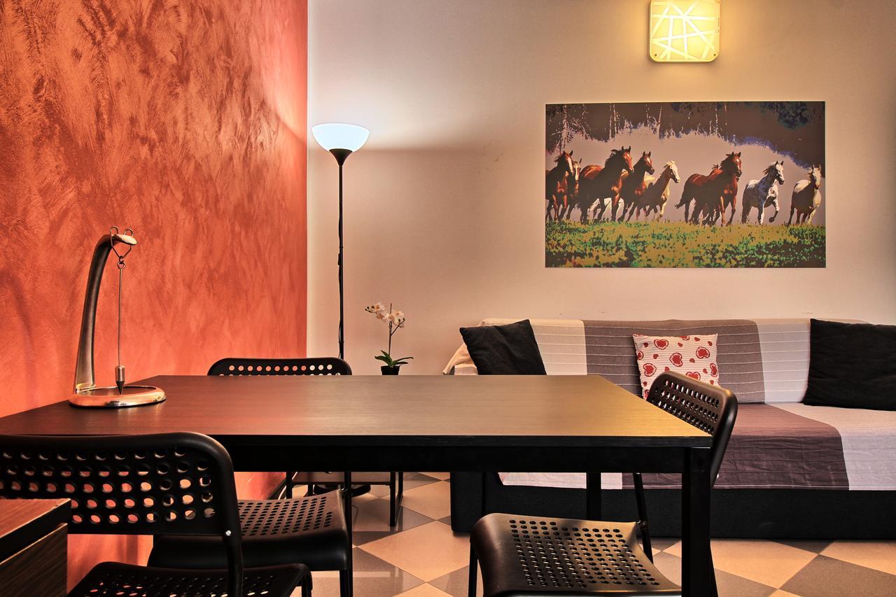 Casa Aurora Self Catering Studio Como Vacanze Экстерьер фото